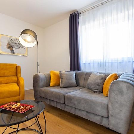 Apartment Demo Malinska Esterno foto